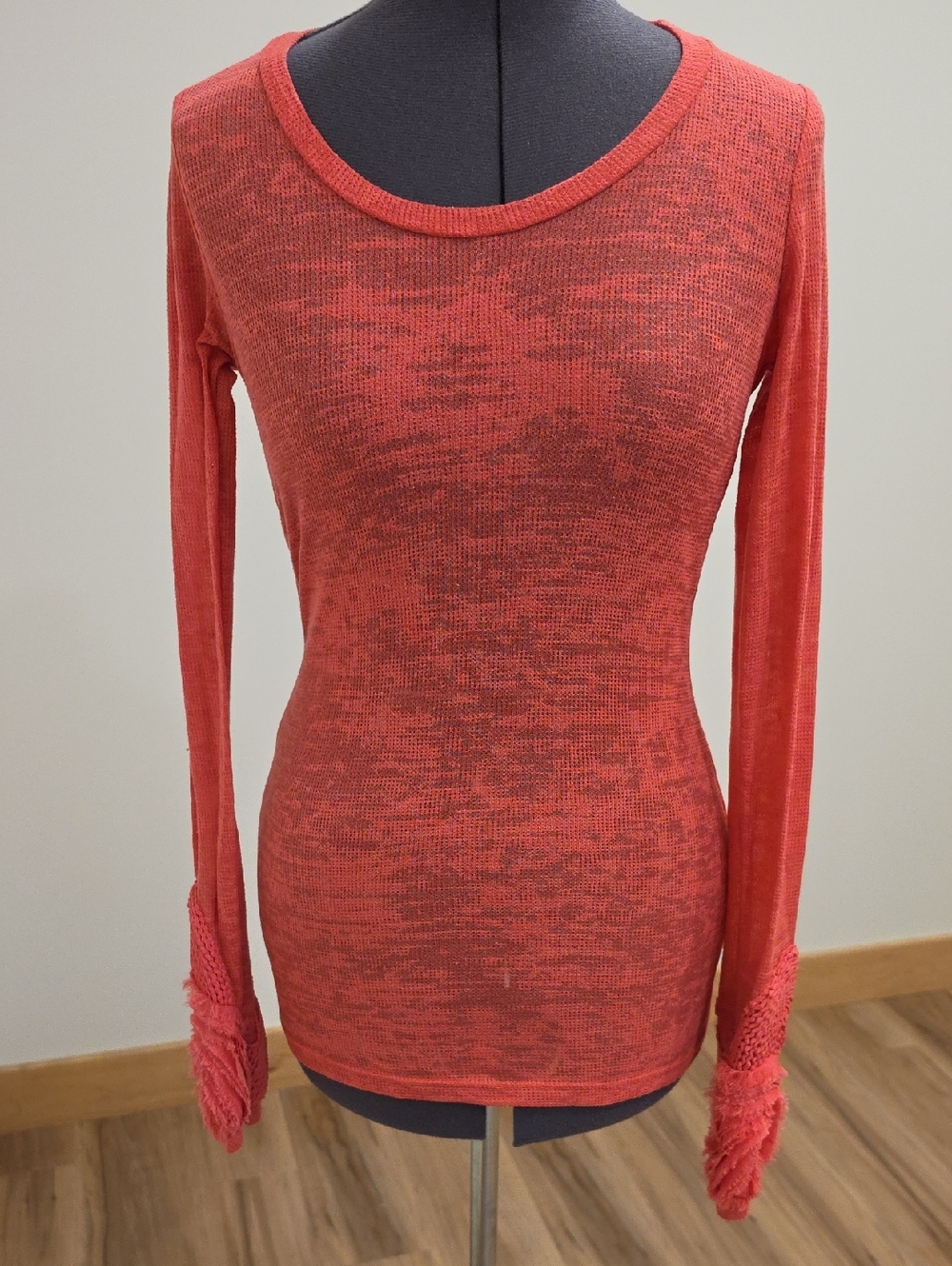 BKE Coral Red Scoop Neck Long Sleeve Knit Top